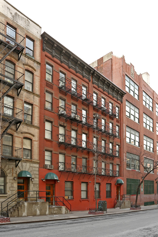 430-432 W 56th St in New York, NY - Foto de edificio - Building Photo