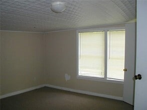 421 S Columbia Dr in West Columbia, TX - Foto de edificio - Building Photo