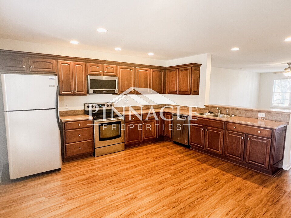 208 Colonnade St in Lynchburg, VA - Building Photo