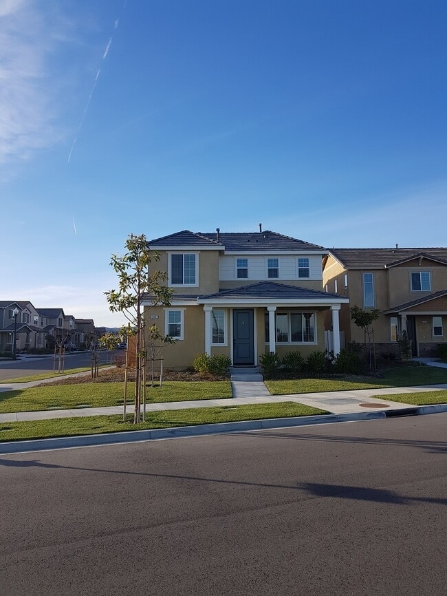 3451 Kings Canyon Dr in Oxnard, CA - Building Photo - Building Photo