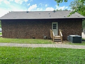 201 Rencher St in Hillsborough, NC - Building Photo - Building Photo
