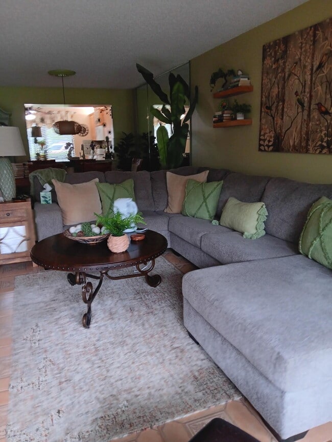 5701 Fairway Park Dr in Boynton Beach, FL - Building Photo - Building Photo