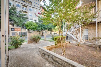715 W 22 1/2 St in Austin, TX - Building Photo - Building Photo