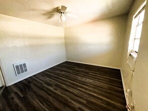 467 Lutheran Church Rd in Copperas Cove, TX - Foto de edificio - Building Photo