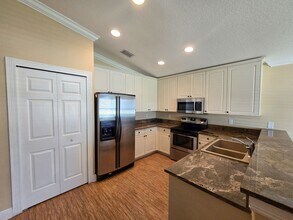 829 Greenleaf Cir in Vero Beach, FL - Building Photo - Building Photo