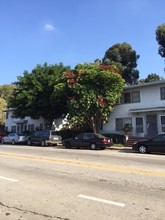 1700-1710 Griffith Park Blvd in Los Angeles, CA - Foto de edificio - Building Photo