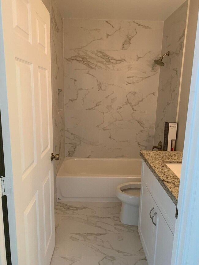property at 20971 Vía Azalea