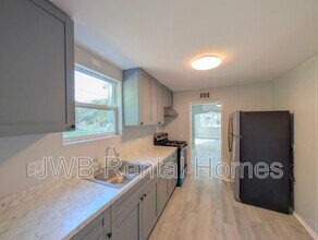 3324 N Davis St in Jacksonville, FL - Building Photo - Building Photo