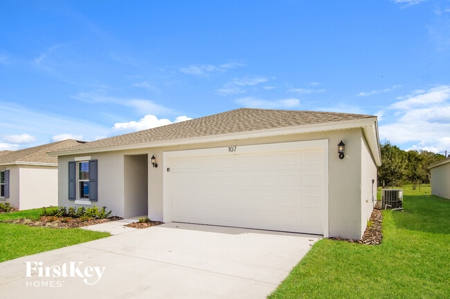 107 Southern Breeze Lp in Winter Haven, FL - Foto de edificio - Building Photo