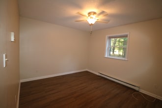 2 Waldron Ln in Saratoga Springs, NY - Building Photo - Building Photo