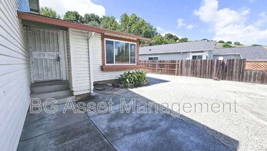 322 Falcon Way in Hercules, CA - Building Photo - Building Photo