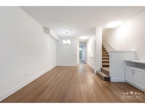 2501-161A 161A St in Surrey, BC - Building Photo - Building Photo