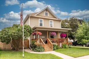 611 4th Ave NW, Unit A in Austin, MN - Building Photo