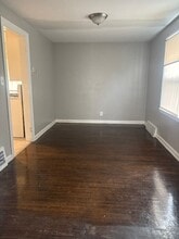 4070 Okalona Rd in South Euclid, OH - Building Photo - Building Photo