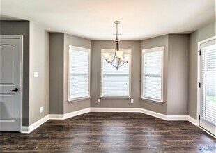 5021 Montauk Trail SE in Owens Cross Roads, AL - Building Photo - Building Photo