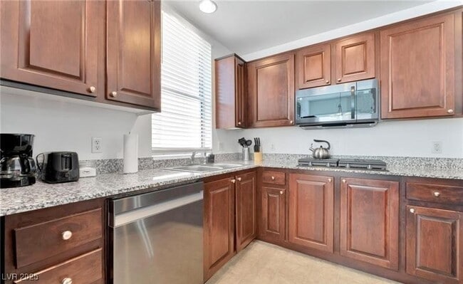 property at 47 E Agate Ave