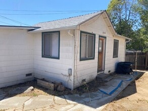 1361 Stafford St in San Luis Obispo, CA - Building Photo - Building Photo