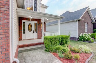 1370 Bruceton Dr in Clarksville, TN - Building Photo - Building Photo
