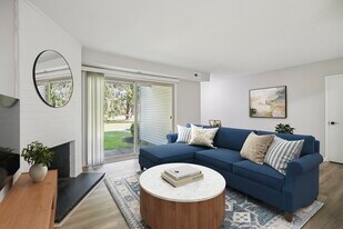 Ramblewood Village in Mount Laurel, NJ - Building Photo