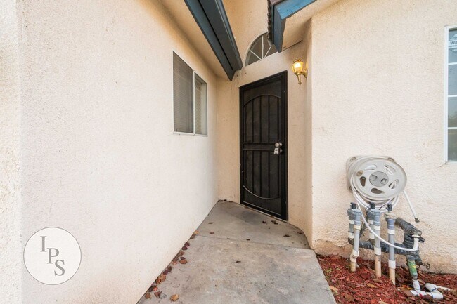 6691 N Constance Ave in Fresno, CA - Building Photo - Building Photo