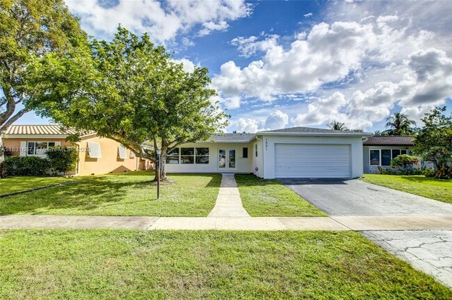 property at 1801 N 54th Ave