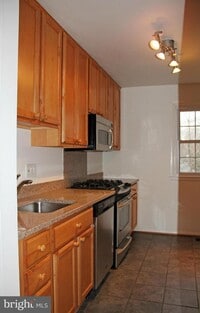 317 Homeland Southway