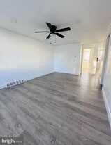 7130 Clinton Rd in Upper Darby Township, PA - Building Photo