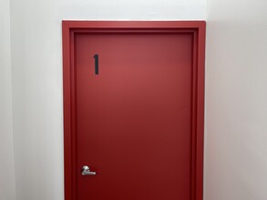 711 Chew St, Unit 1 in Allentown, PA - Foto de edificio - Building Photo