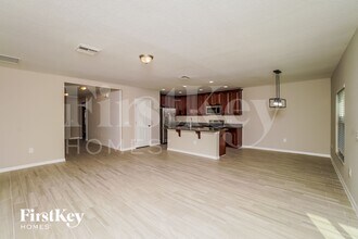 19116 Malinche Loop, Unit 2 in Spring Hill, FL - Building Photo - Building Photo