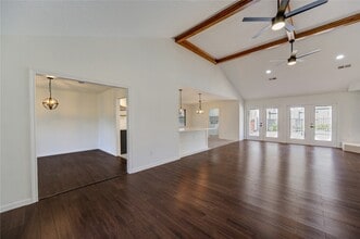 5930 Miller Valley Dr in Houston, TX - Building Photo - Building Photo