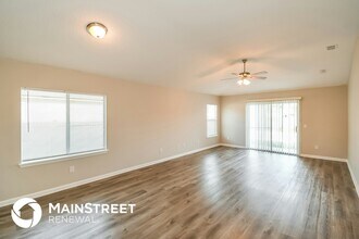5656 Village Pond Cir in Jacksonville, FL - Building Photo - Building Photo