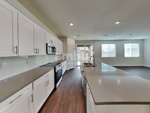 8837 Brent Leaf Ave in Las Vegas, NV - Building Photo - Building Photo