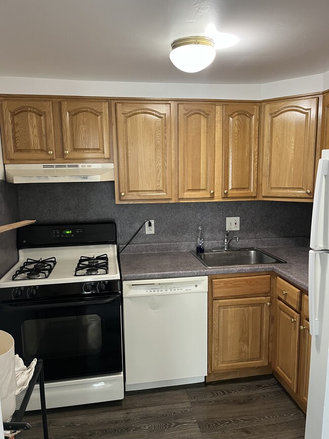 15 Brighton Village Dr, Unit Unit C