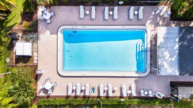 138 Cypress Ln in Oldsmar, FL - Building Photo - Building Photo