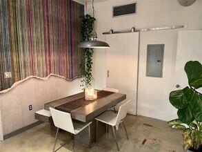 444 NE 30th St, Unit 1006 in Miami, FL - Building Photo - Building Photo