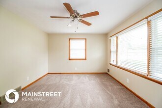 2320 Embassy Ln in Louisville, KY - Building Photo - Building Photo