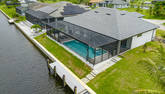 2322 NW 39th Ave in Cape Coral, FL - Building Photo - Building Photo