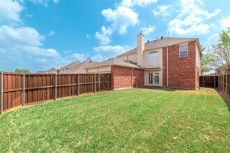 2313 Hunters Run Dr in Plano, TX - Foto de edificio - Building Photo