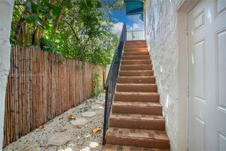 1128 Almeria Ave in Coral Gables, FL - Building Photo - Building Photo