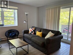 91 Westmount Rd N in Waterloo, ON - Building Photo - Building Photo