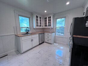 141 Boyd St in Winchester, CT - Building Photo - Building Photo