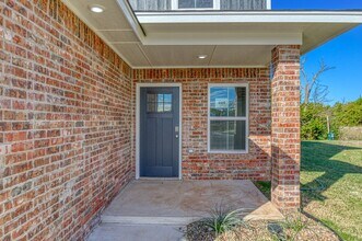 924 Varenna Ct in Norman, OK - Building Photo - Building Photo