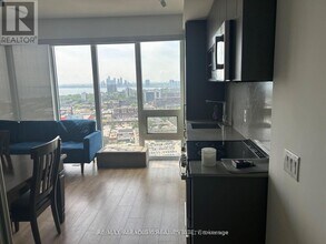 135-2135 E Liberty St in Toronto, ON - Building Photo - Building Photo