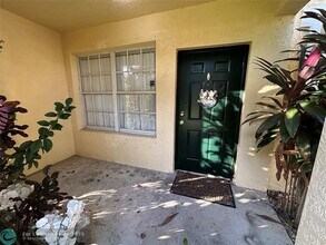 1509 Belmont Ln in North Lauderdale, FL - Foto de edificio - Building Photo