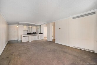 1020 15th St, Unit 21L in Denver, CO - Building Photo - Building Photo