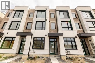 217 Monarch Ave in Ajax, ON - Building Photo - Building Photo