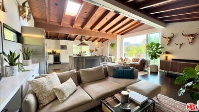 19562 Cave Way in Topanga, CA - Building Photo - Building Photo