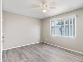 1050 Gaviota Ave in Long Beach, CA - Building Photo