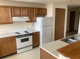 City Center Kent Apartments in Mason City, IA - Building Photo