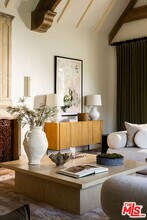 10950 Bellagio Rd in Los Angeles, CA - Building Photo - Building Photo